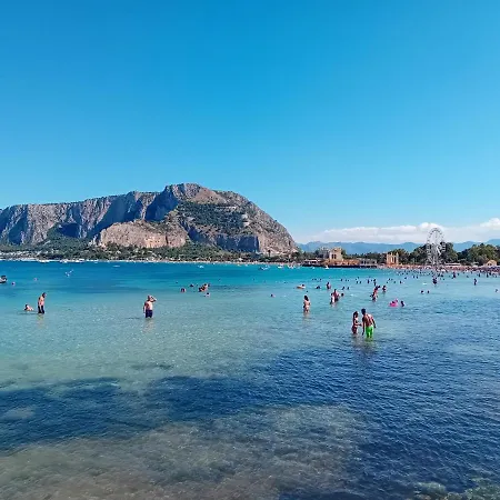 ホームステイ La Boutique Sul Mare